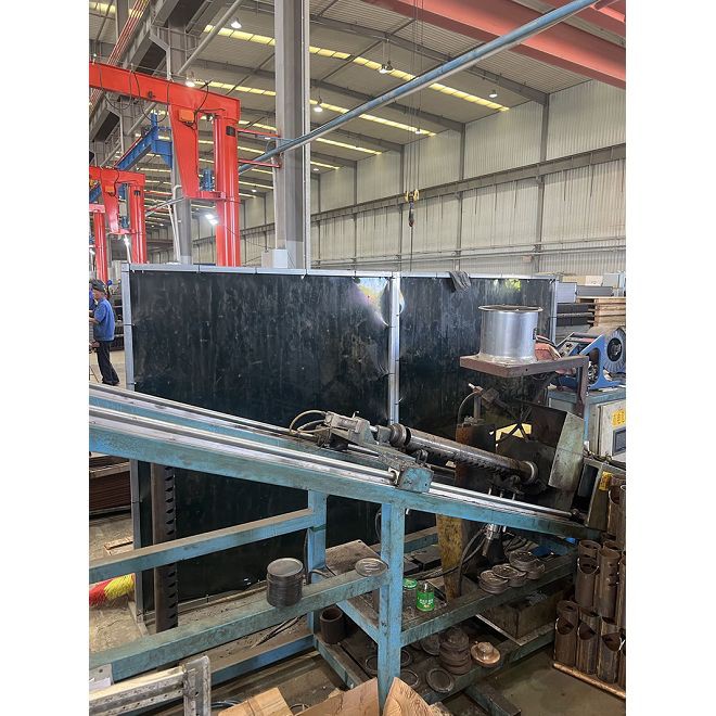 Mašina za zavarivanje završnog zavarivanja radijatora transformatora